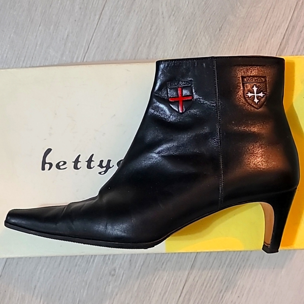 Bettye Muller black leather ankle boots booties 38 (7 - 7,5)